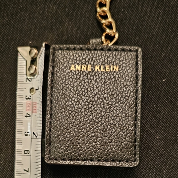 Anne Klein key for holder keychain - Picture 2 of 3